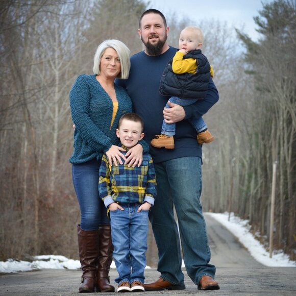 Meet your Posher, Amber - Picture 2 of 8